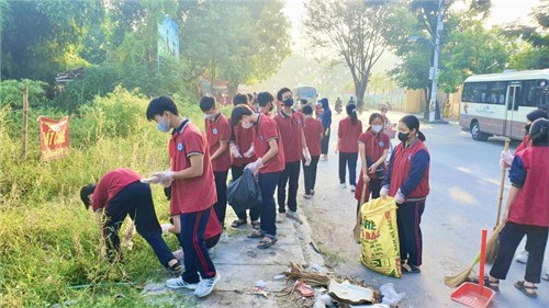 Trường THCS Tả Thanh Oai ra quân vệ sinh môi trường, Phòng, chống dịch bệnh sốt xuất huyết.